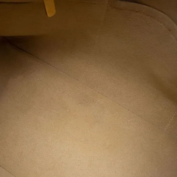 Louis Vuitton Monogram Canvas Artsy MM Shoulder Bag - Picture 14 of 15